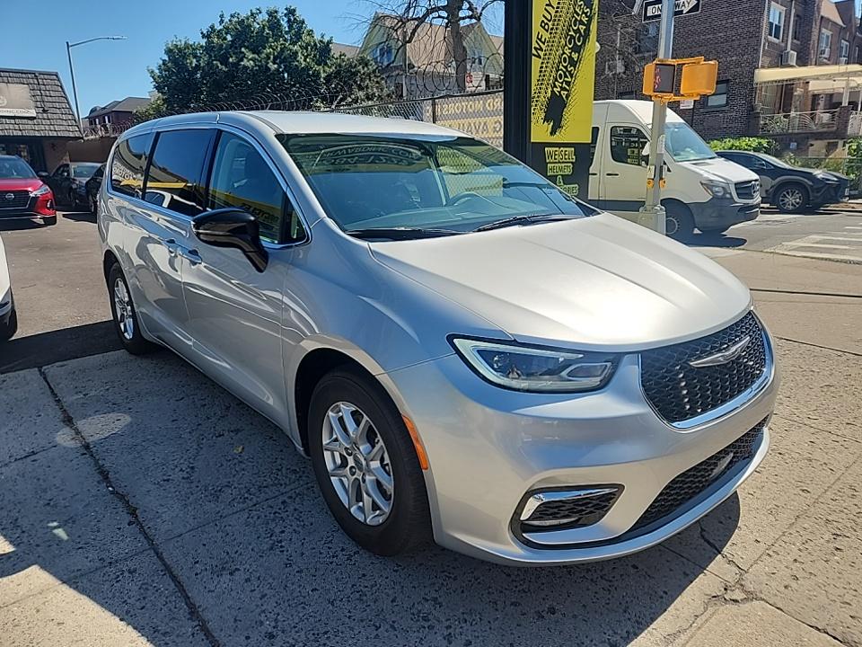 2024 Chrysler Pacifica Touring L FWD