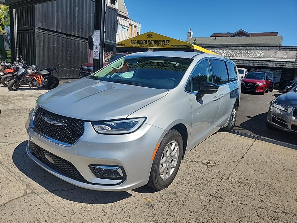 2024 Chrysler Pacifica Touring L FWD