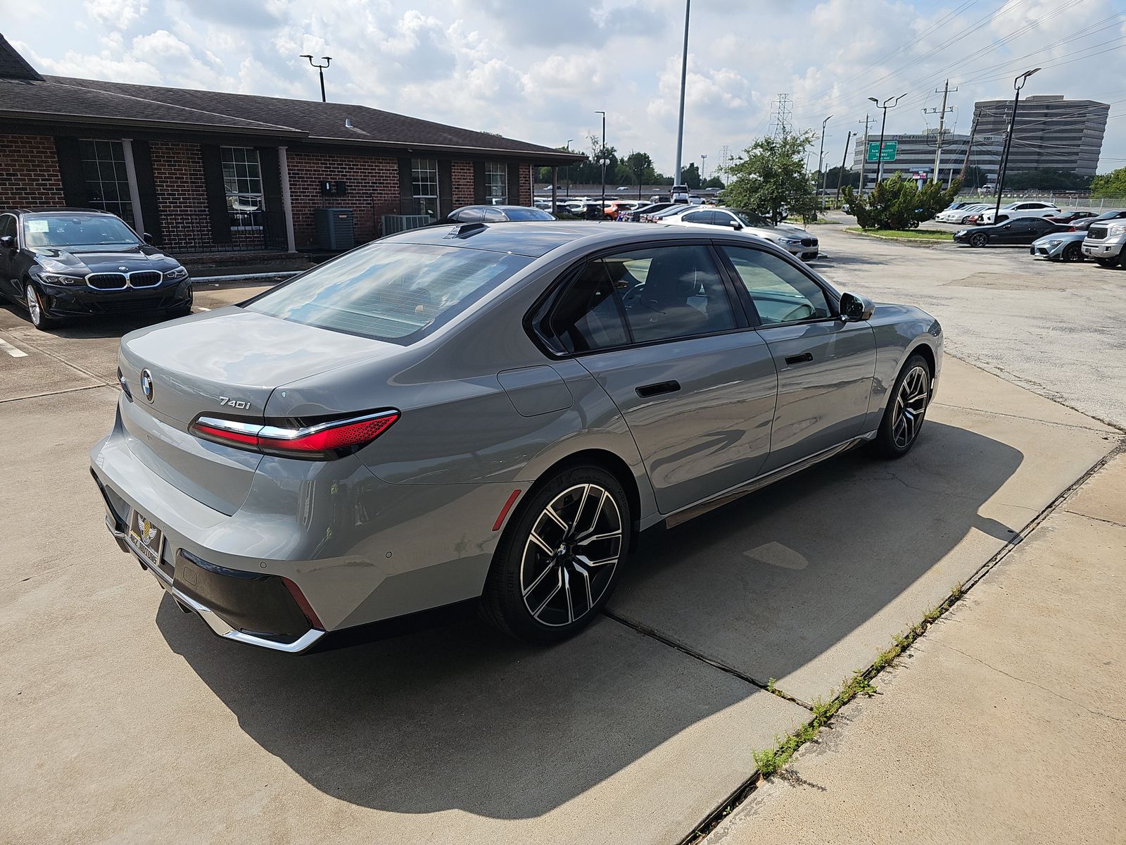 2025 BMW 7 Series 740i RWD