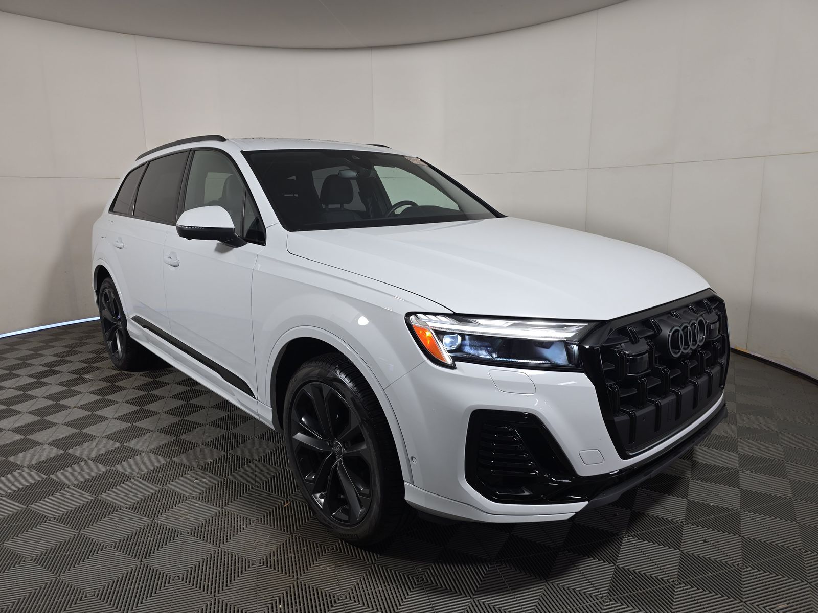 2025 Audi Q7 Premium Plus AWD
