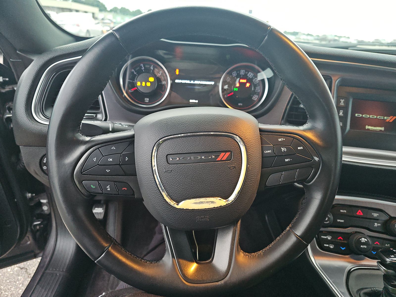 2017 Dodge Challenger SXT RWD