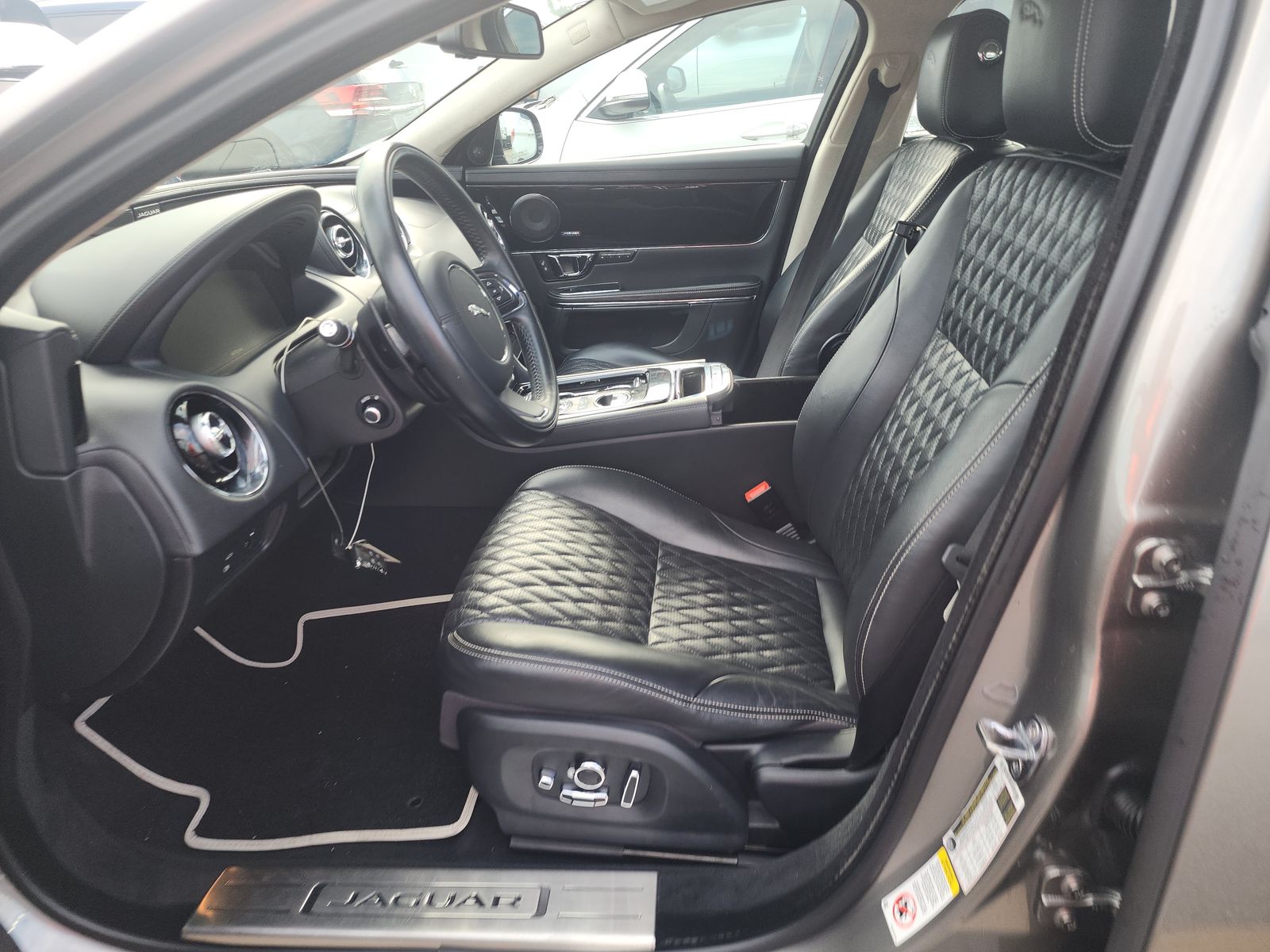 2017 Jaguar XJ L Portfolio AWD