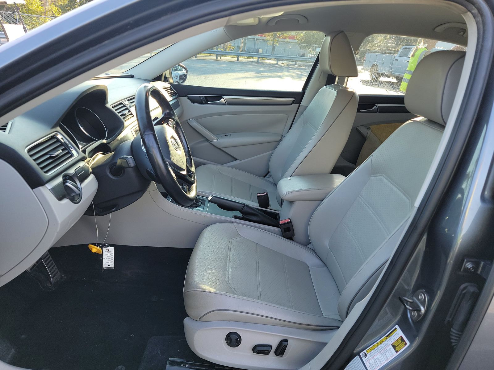 2017 Volkswagen Passat 1.8T R-Line FWD