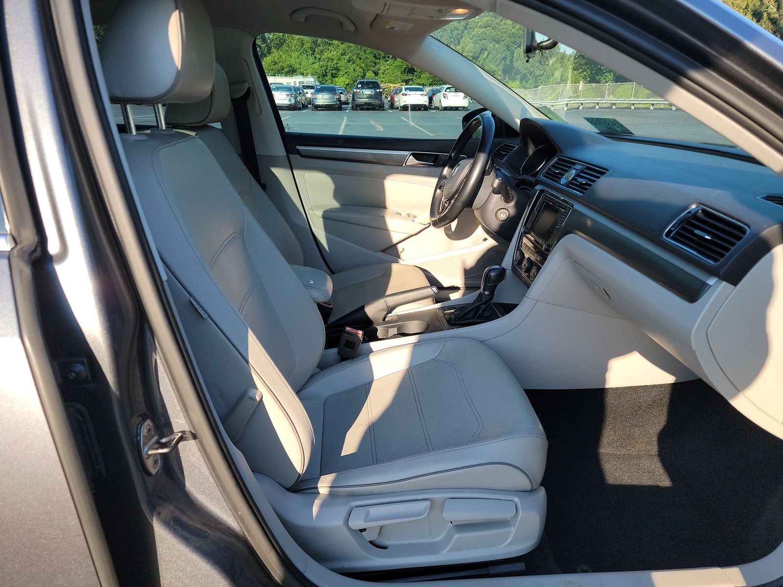 2017 Volkswagen Passat 1.8T R-Line FWD