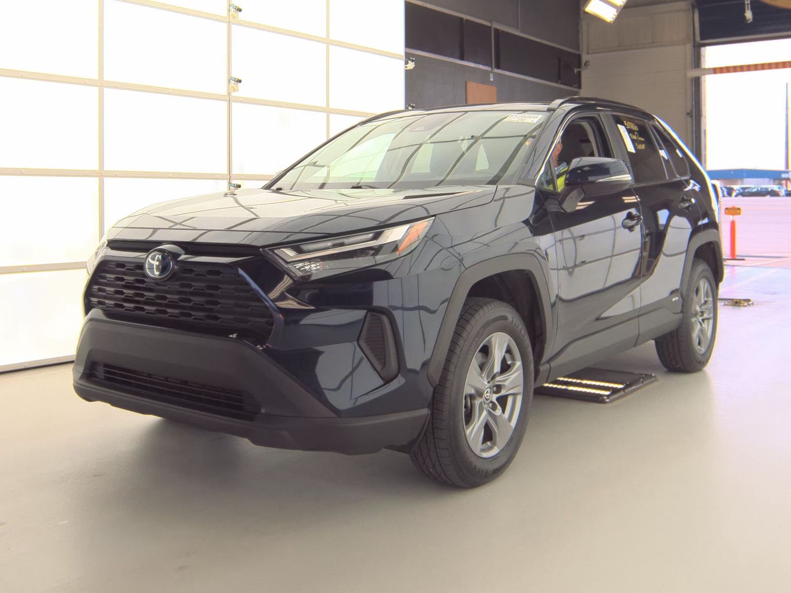 2022 Toyota RAV4 Hybrid XLE AWD
