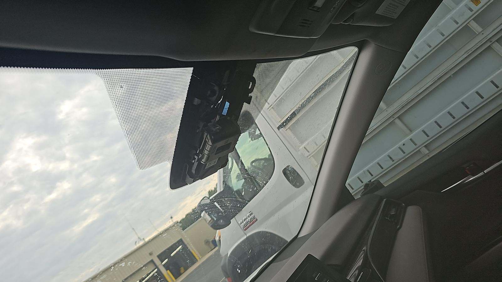 2023 Toyota Camry SE FWD