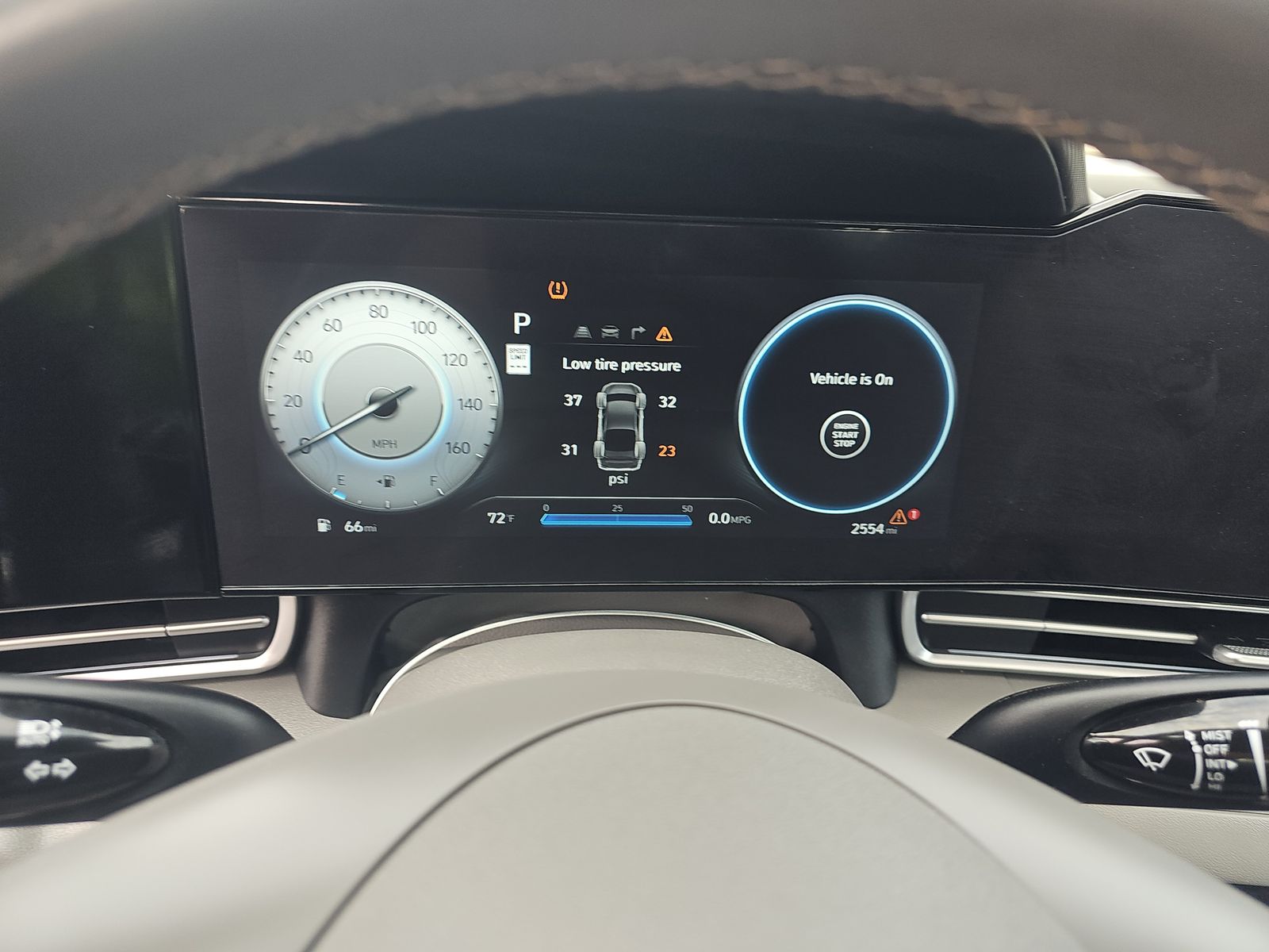 2025 Hyundai Elantra SEL Convenience FWD