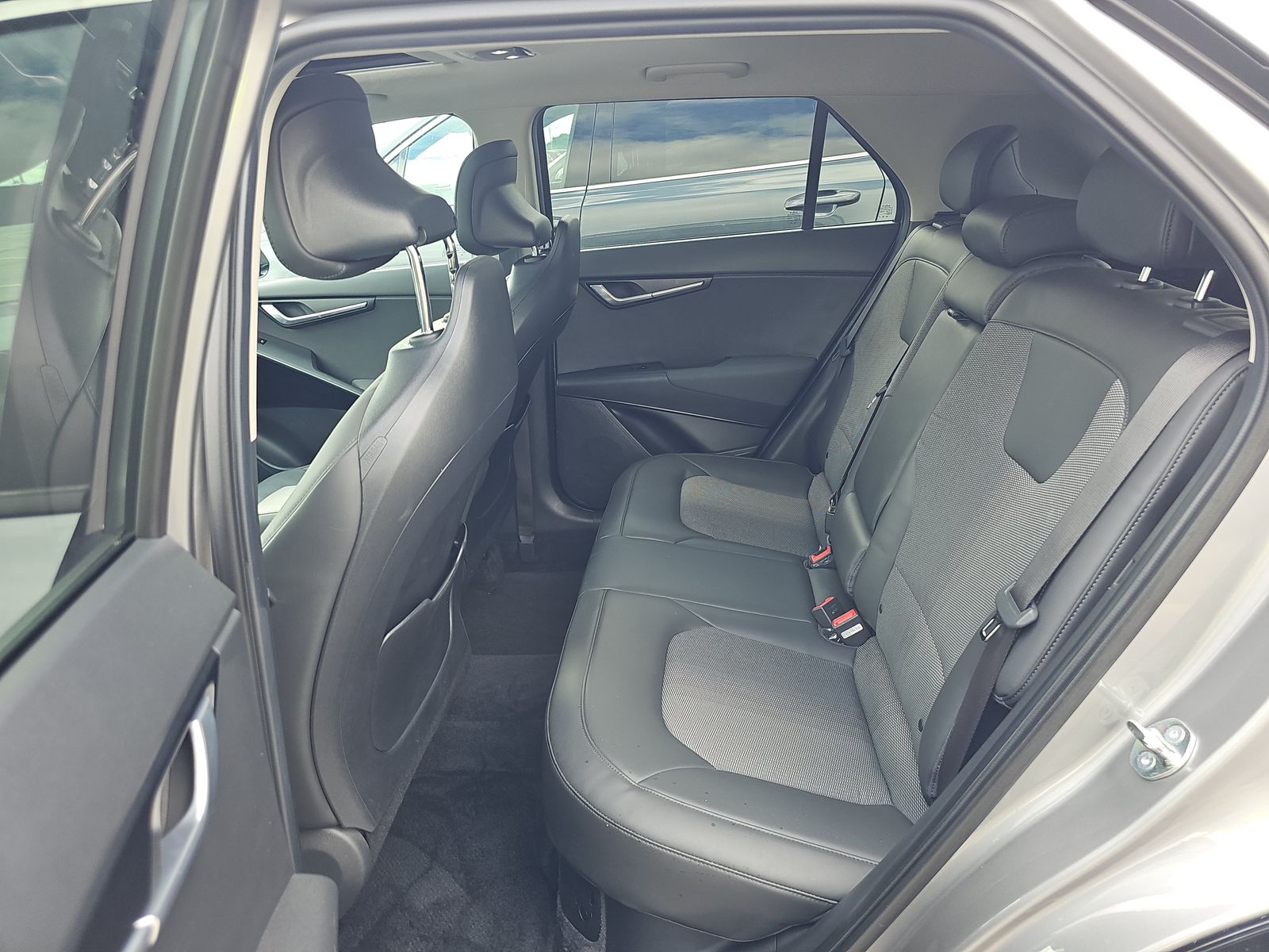 2024 Kia Niro EX Touring FWD