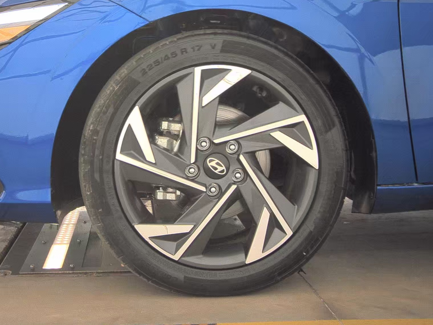 2025 Hyundai Elantra SEL Convenience FWD