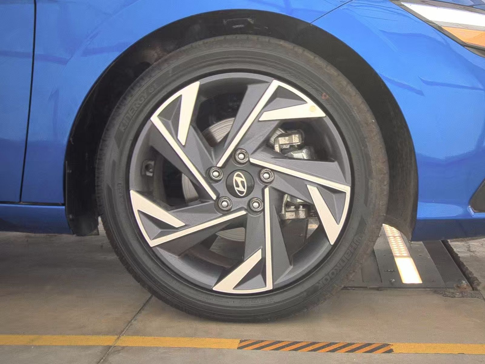 2025 Hyundai Elantra SEL Convenience FWD