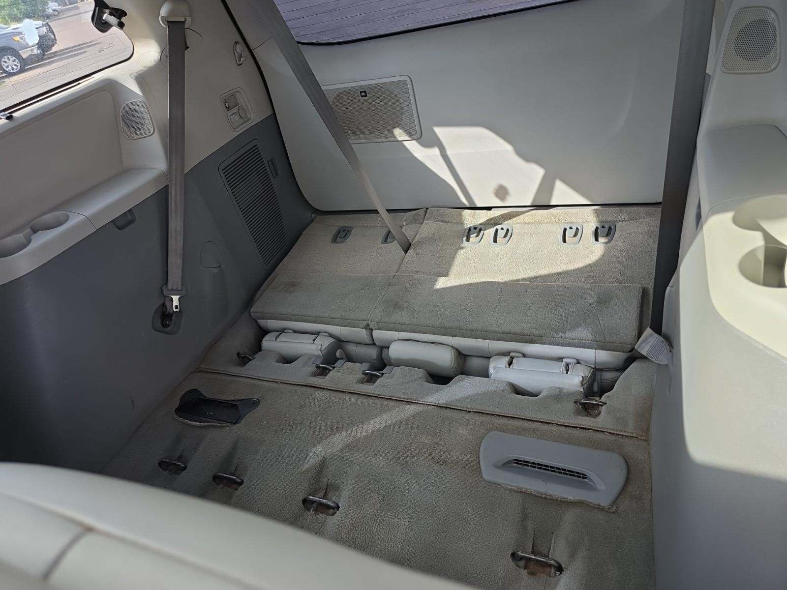 2014 Toyota Sienna Limited FWD