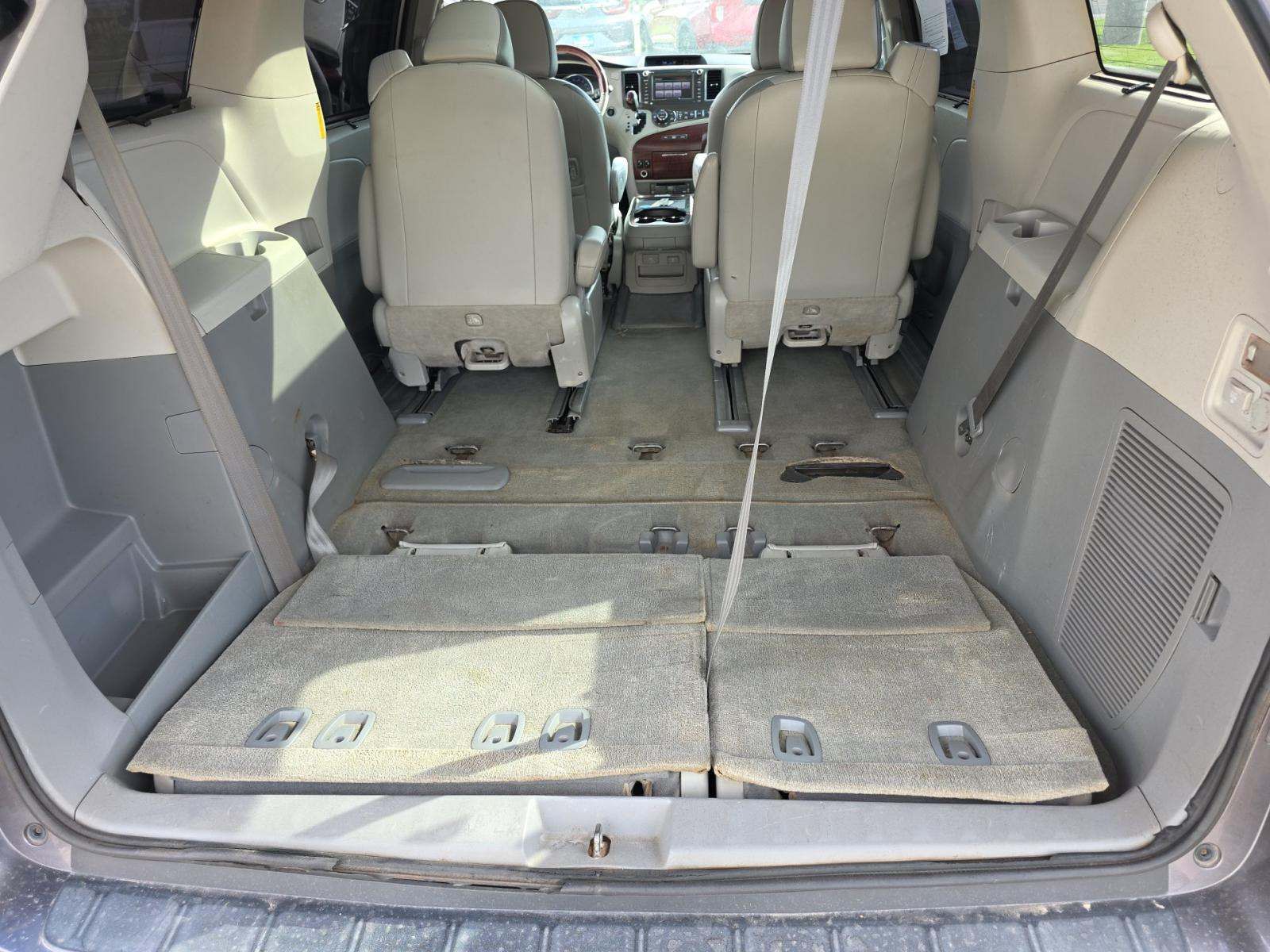 2014 Toyota Sienna Limited FWD