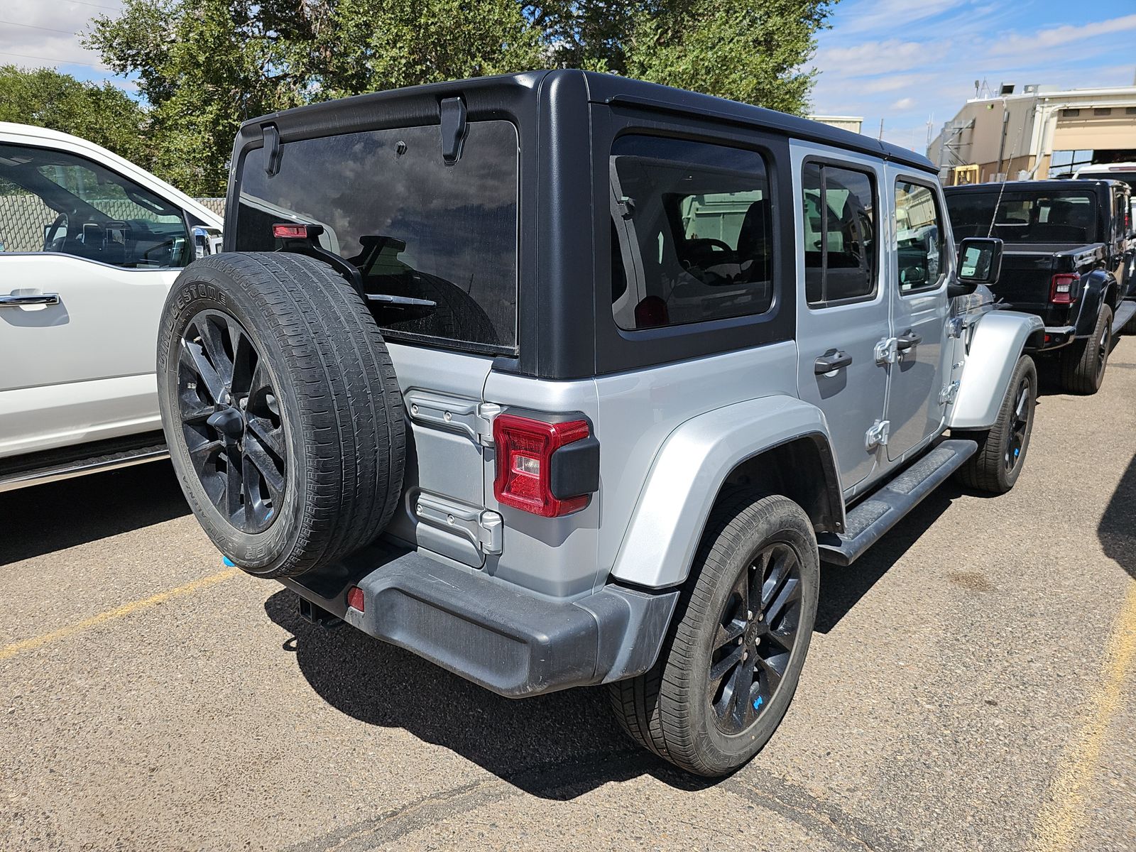 2023 Jeep Wrangler 4xe Sahara AWD