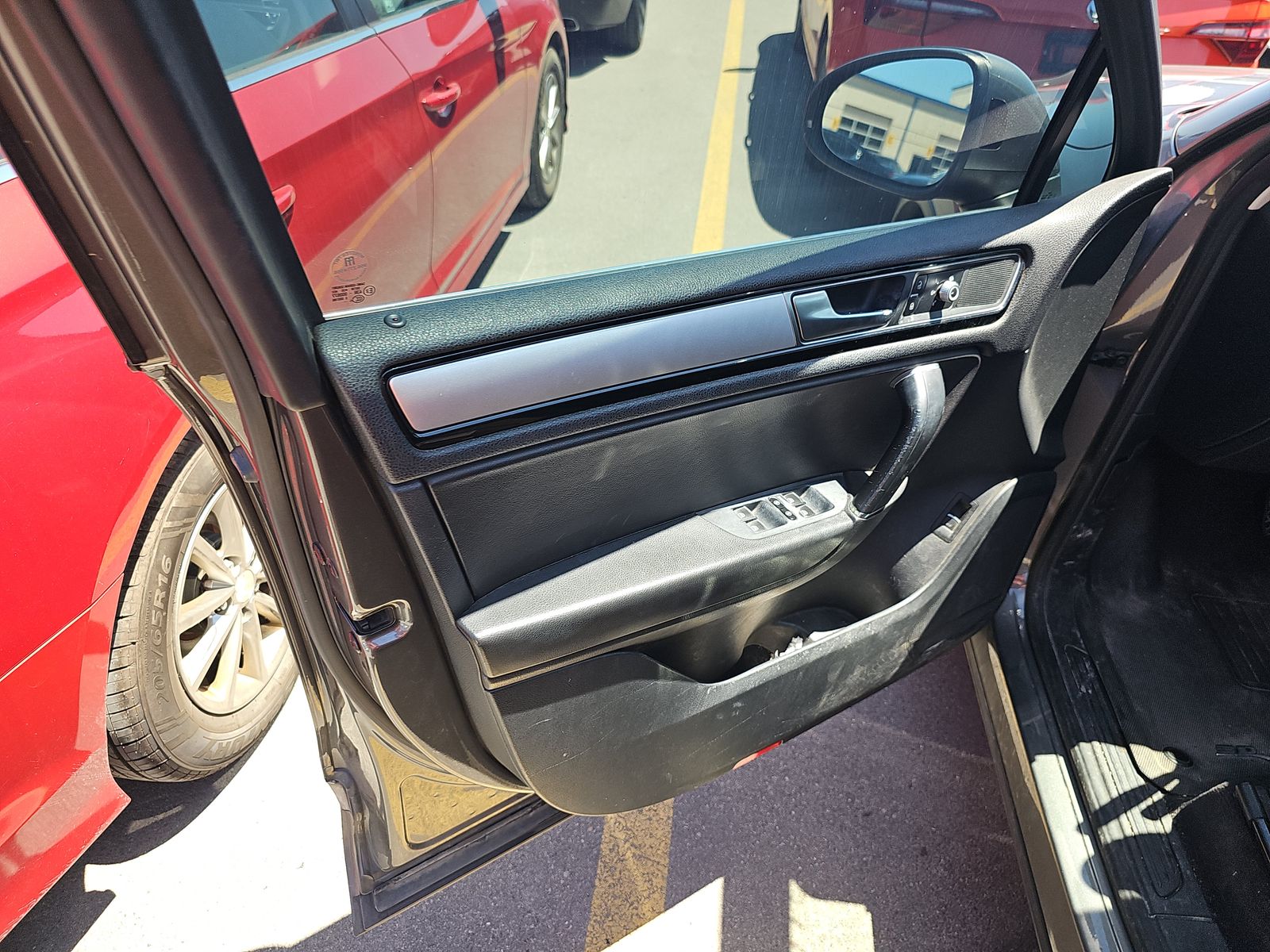 2016 Volkswagen Touareg 3.6L Sport AWD