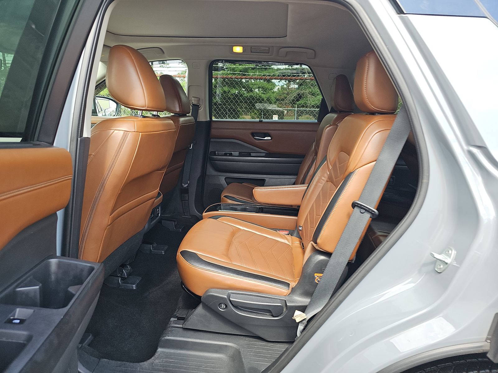 2023 Nissan Pathfinder Platinum AWD