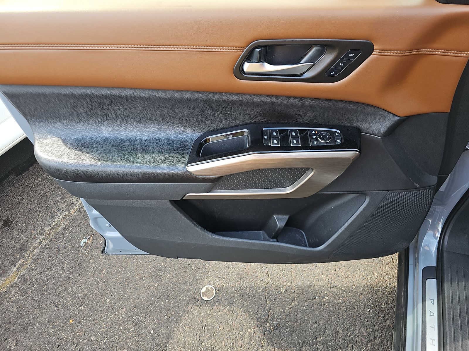 2023 Nissan Pathfinder Platinum AWD