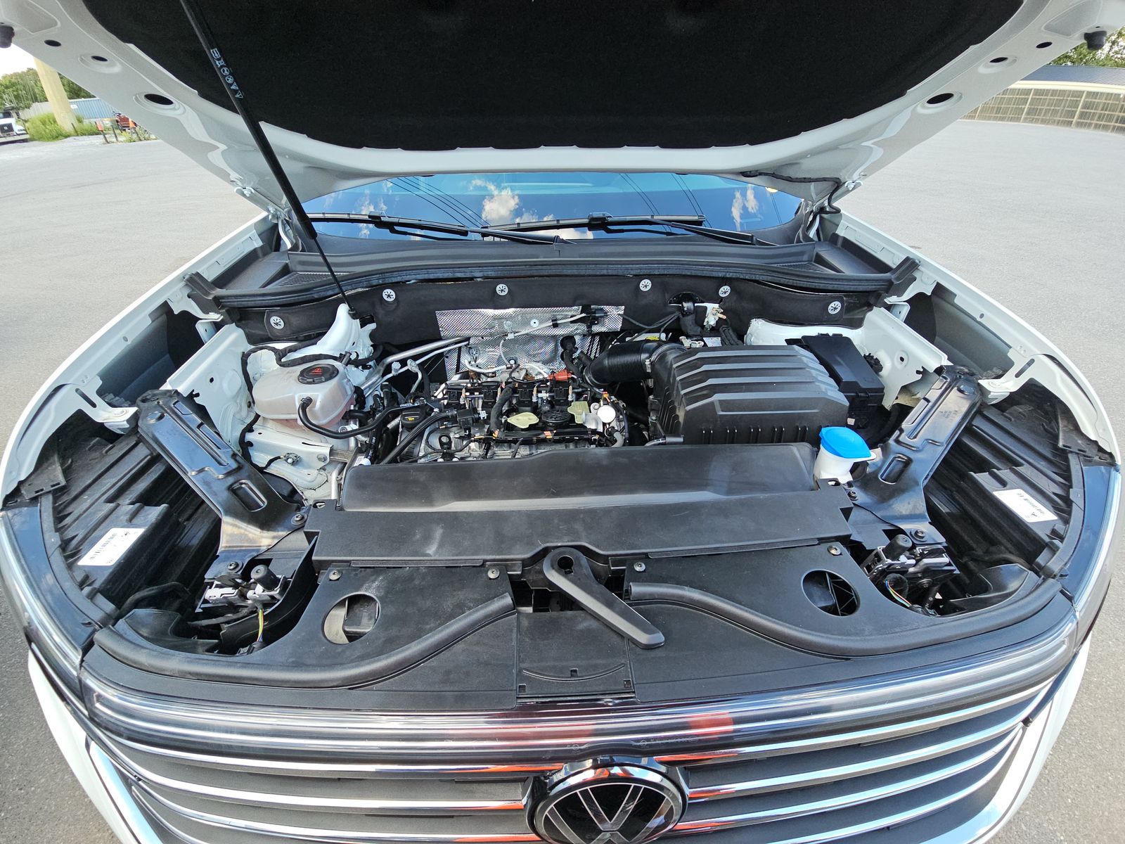 2024 Volkswagen Atlas 2.0T SE AWD