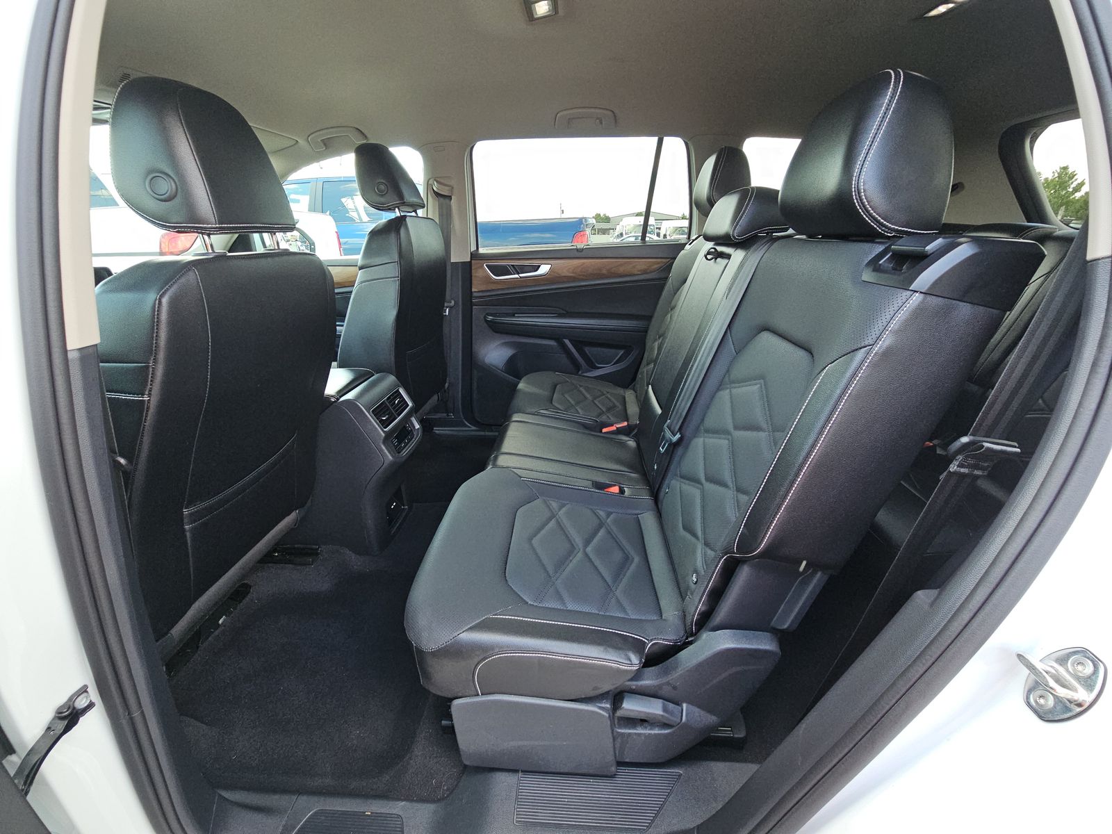 2024 Volkswagen Atlas 2.0T SE AWD