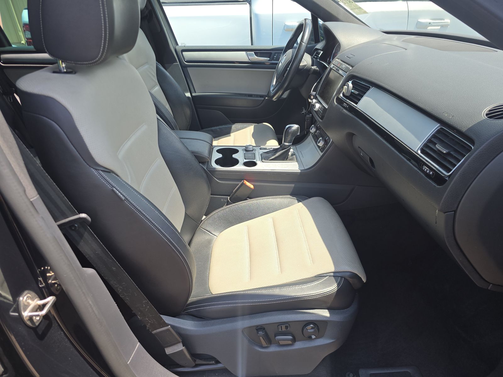 2017 Volkswagen Touareg 3.6L Wolfsburg Edition AWD