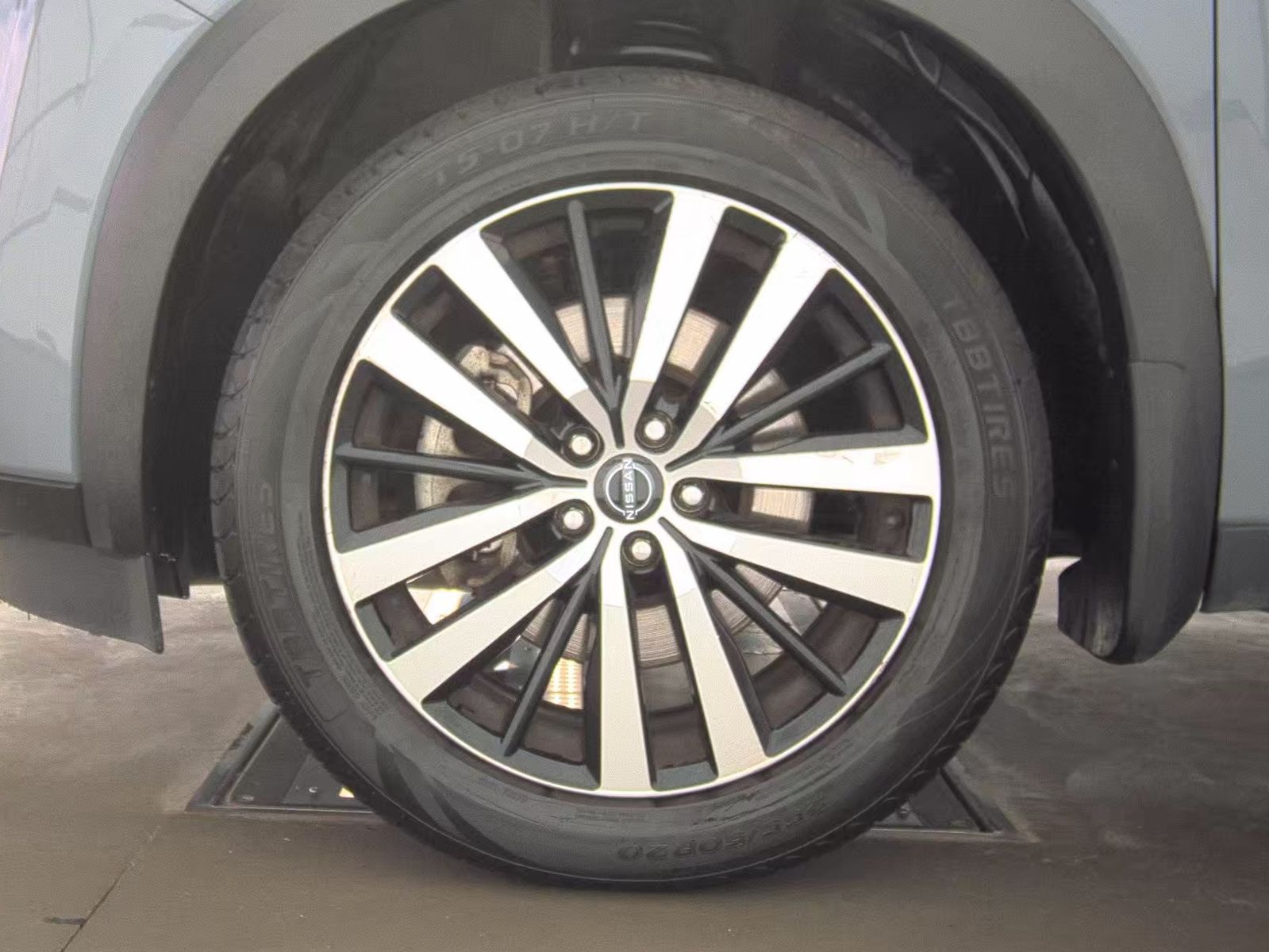 2023 Nissan Pathfinder Platinum AWD