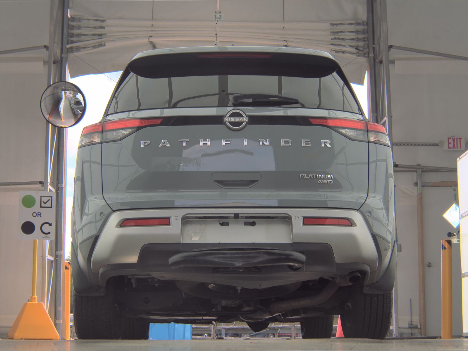 2023 Nissan Pathfinder Platinum AWD