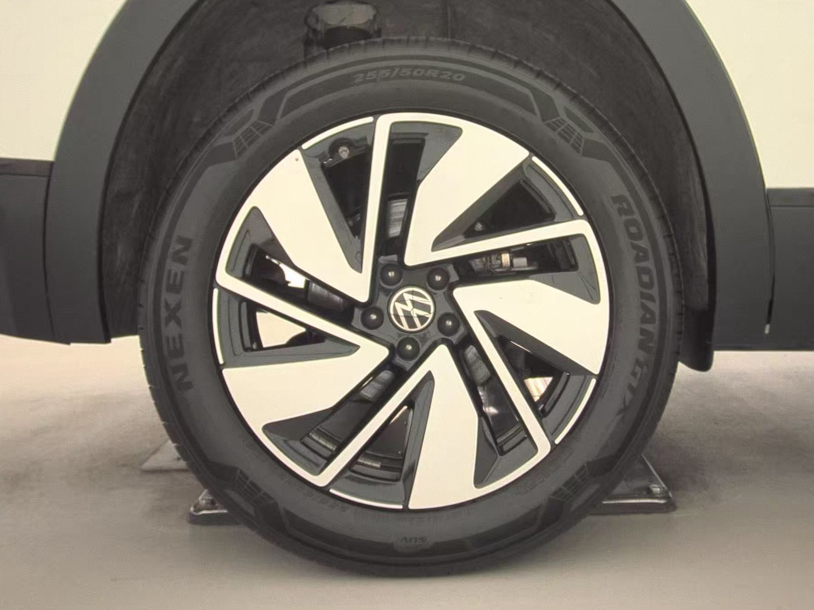 2024 Volkswagen Atlas 2.0T SE AWD