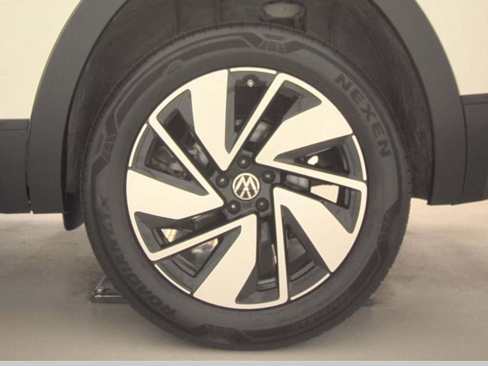 2024 Volkswagen Atlas 2.0T SE AWD