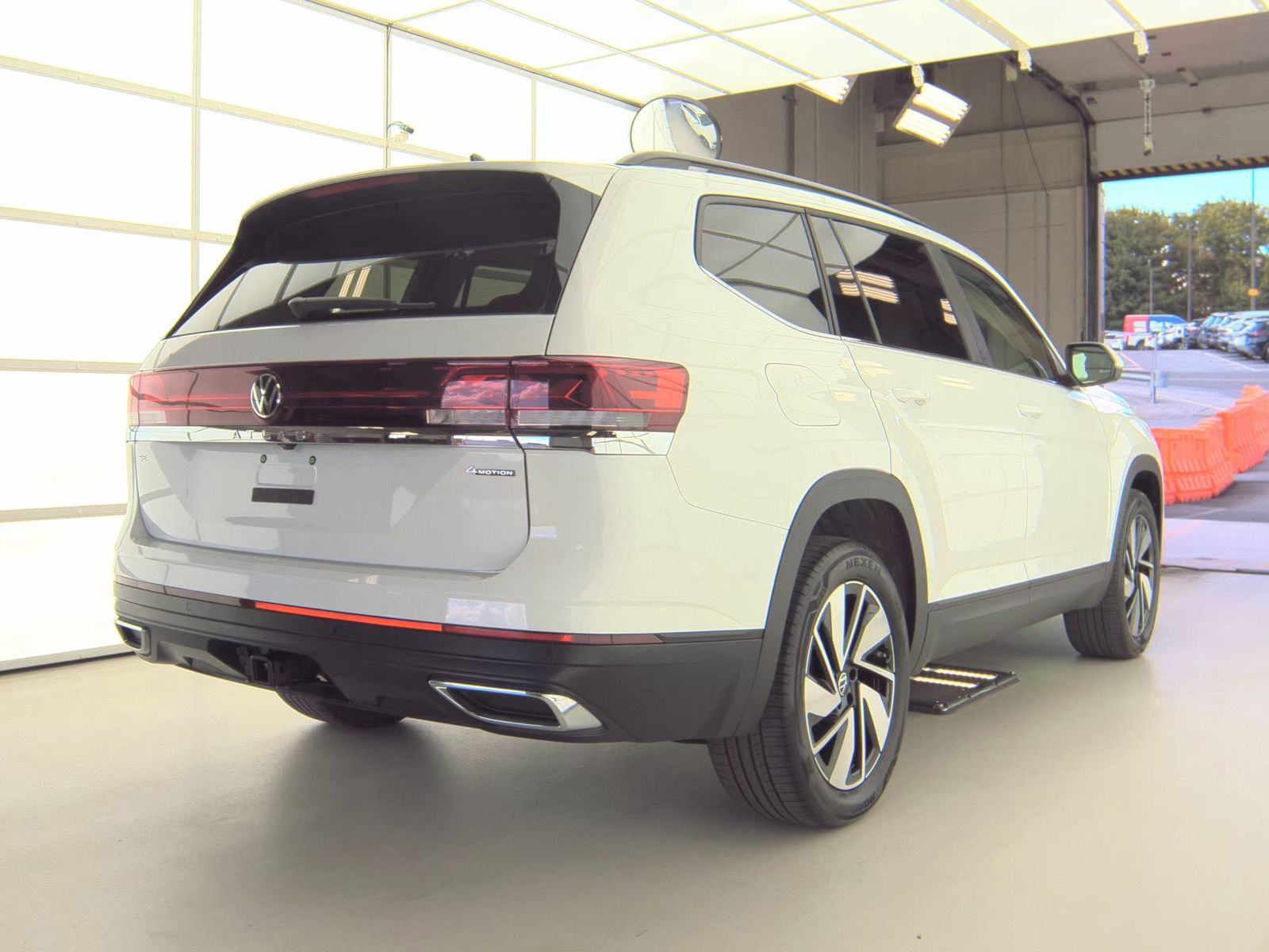 2024 Volkswagen Atlas 2.0T SE AWD