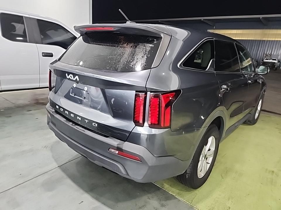 2022 Kia Sorento LX FWD