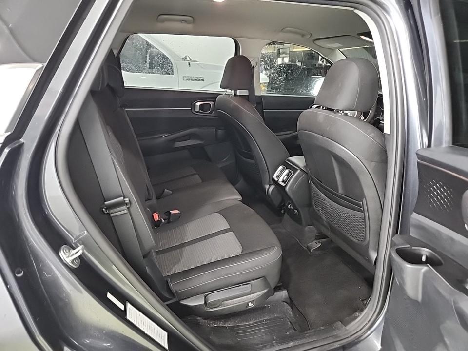 2022 Kia Sorento LX FWD