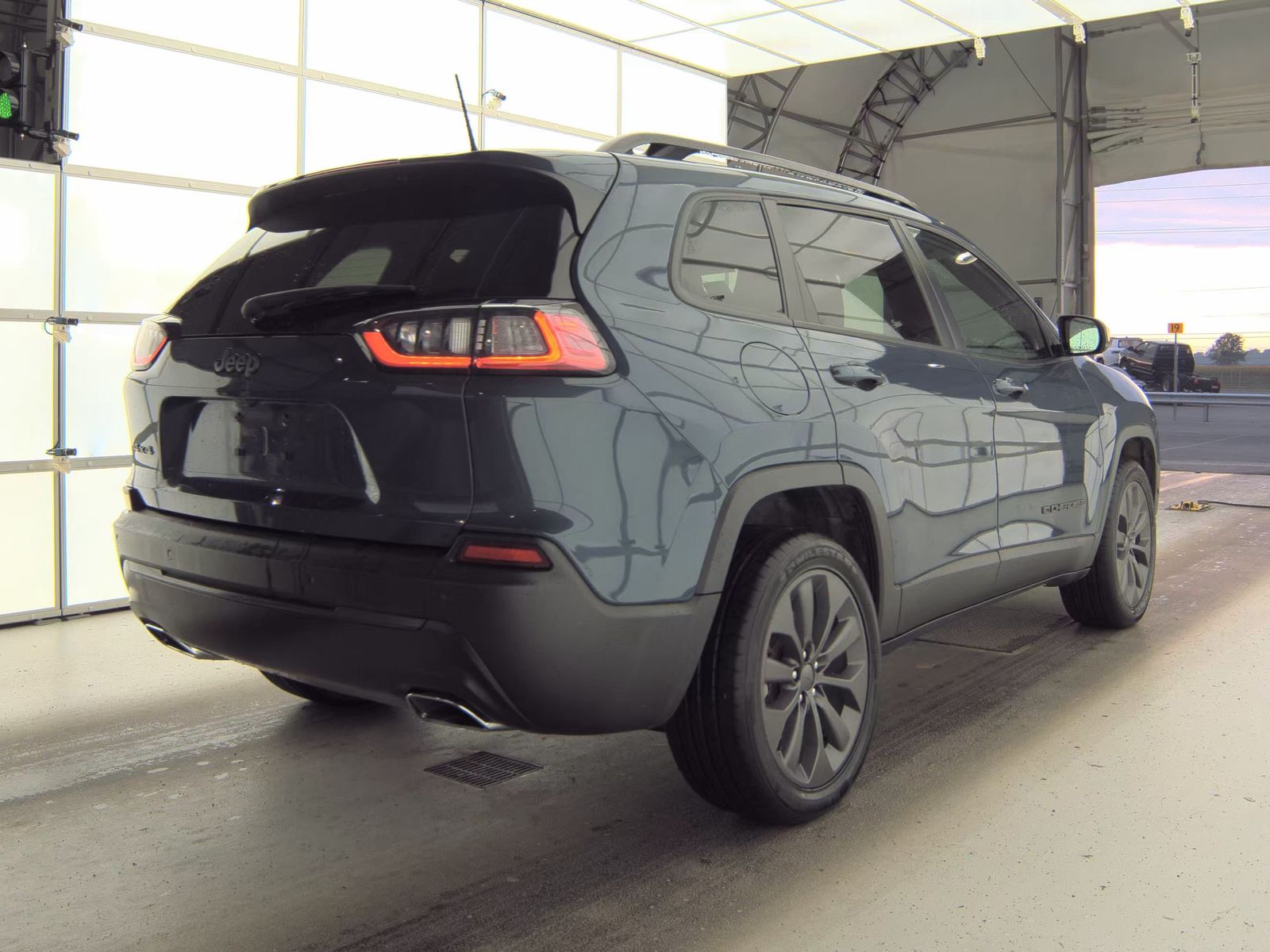 2021 Jeep Cherokee Latitude Lux 80th Anniversary AWD