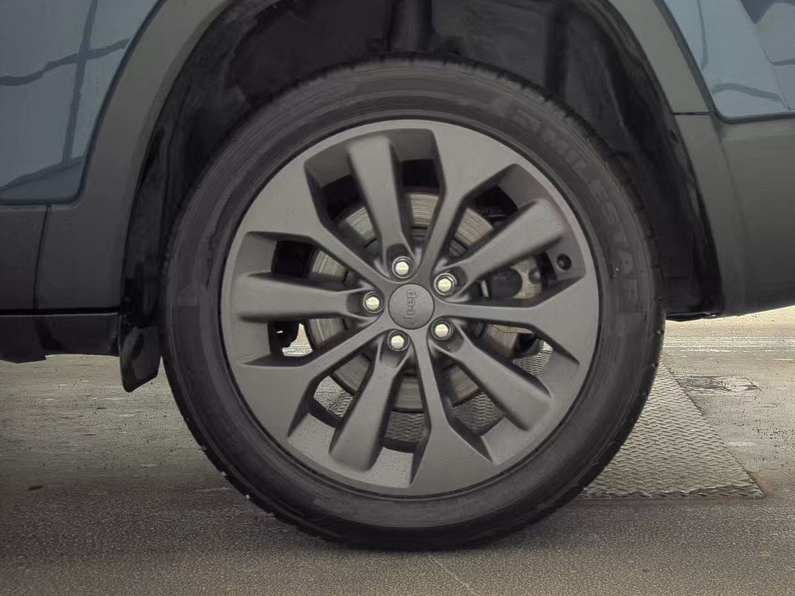 2021 Jeep Cherokee Latitude Lux 80th Anniversary AWD