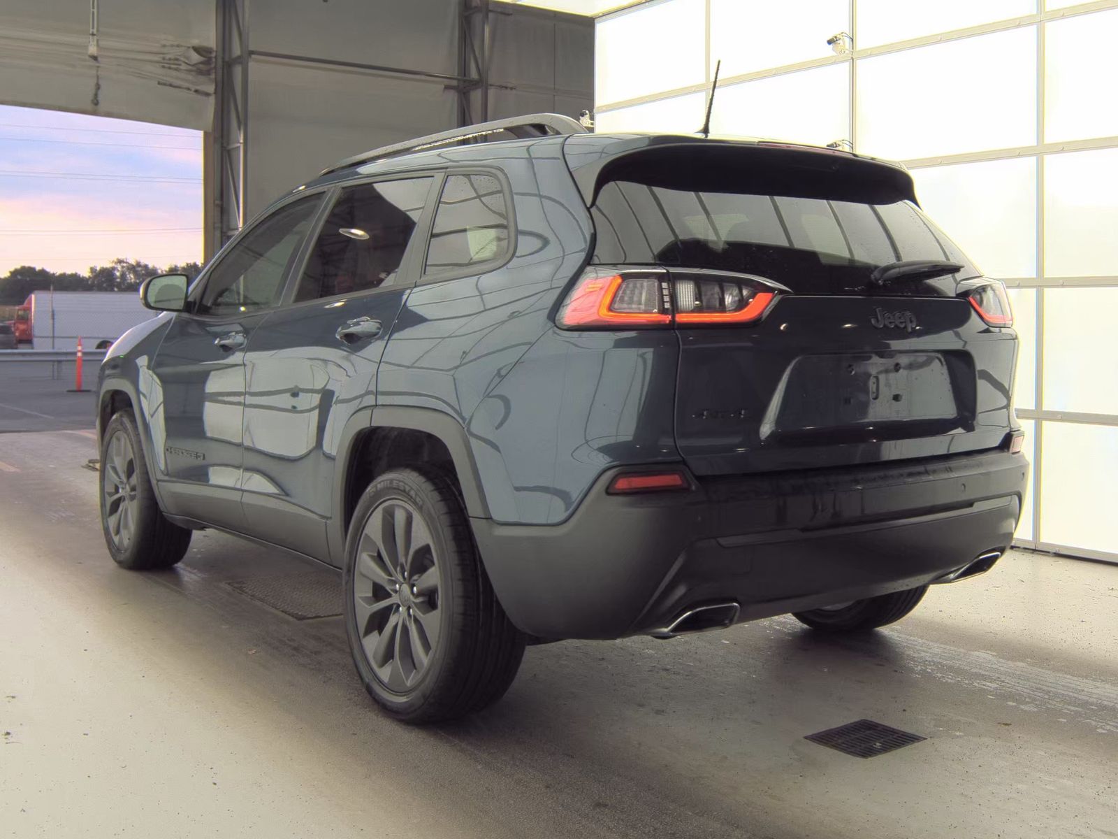 2021 Jeep Cherokee Latitude Lux 80th Anniversary AWD