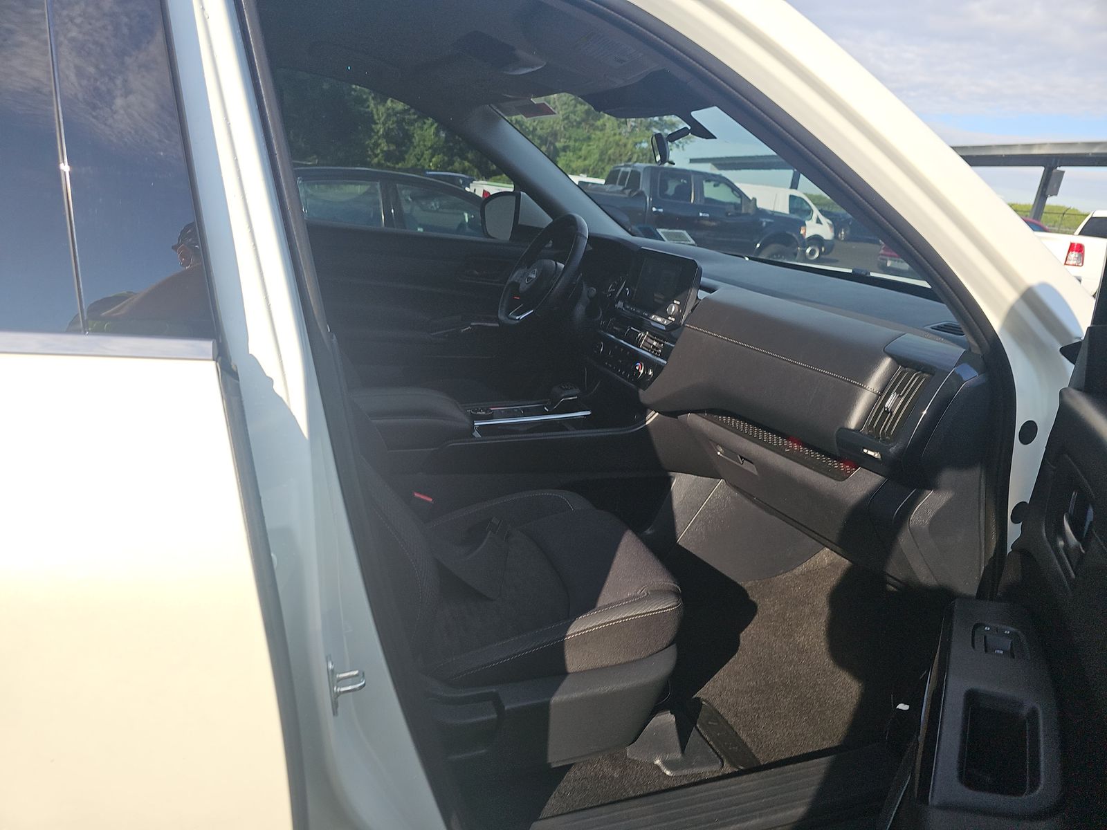 2024 Nissan Pathfinder SV AWD