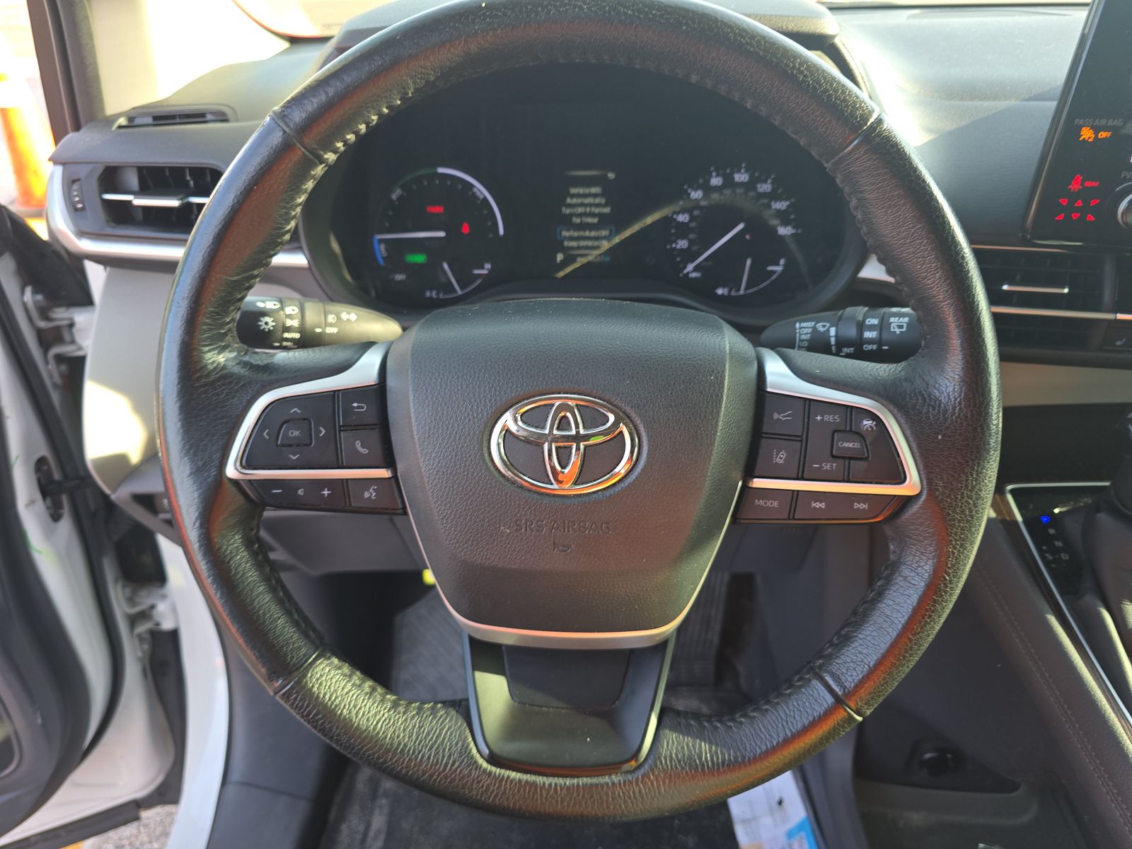 2022 Toyota Sienna XLE FWD