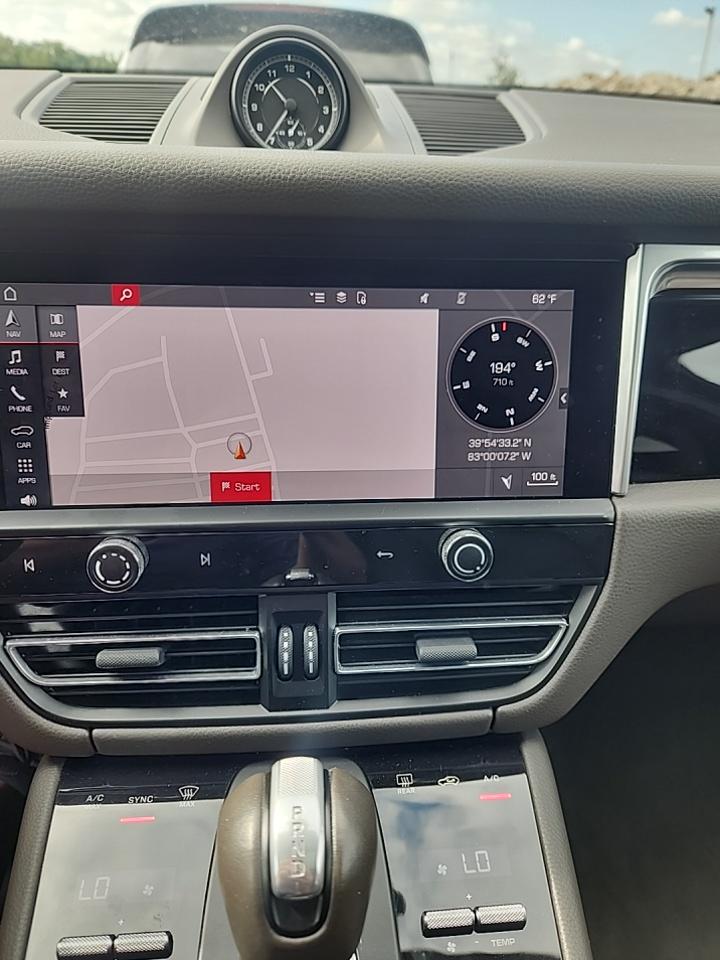 2023 Porsche Macan Base AWD