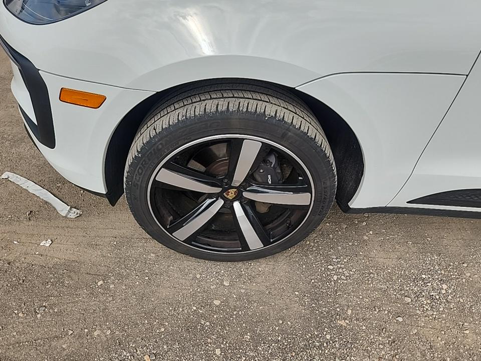 2023 Porsche Macan Base AWD