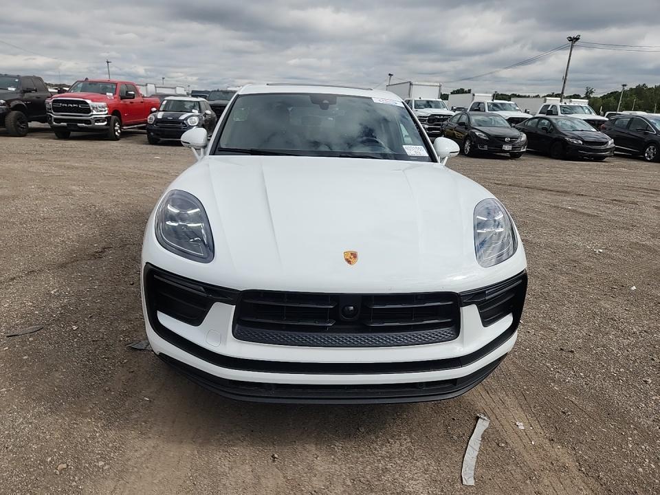 2023 Porsche Macan Base AWD