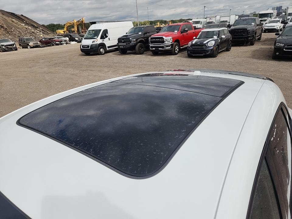 2023 Porsche Macan Base AWD