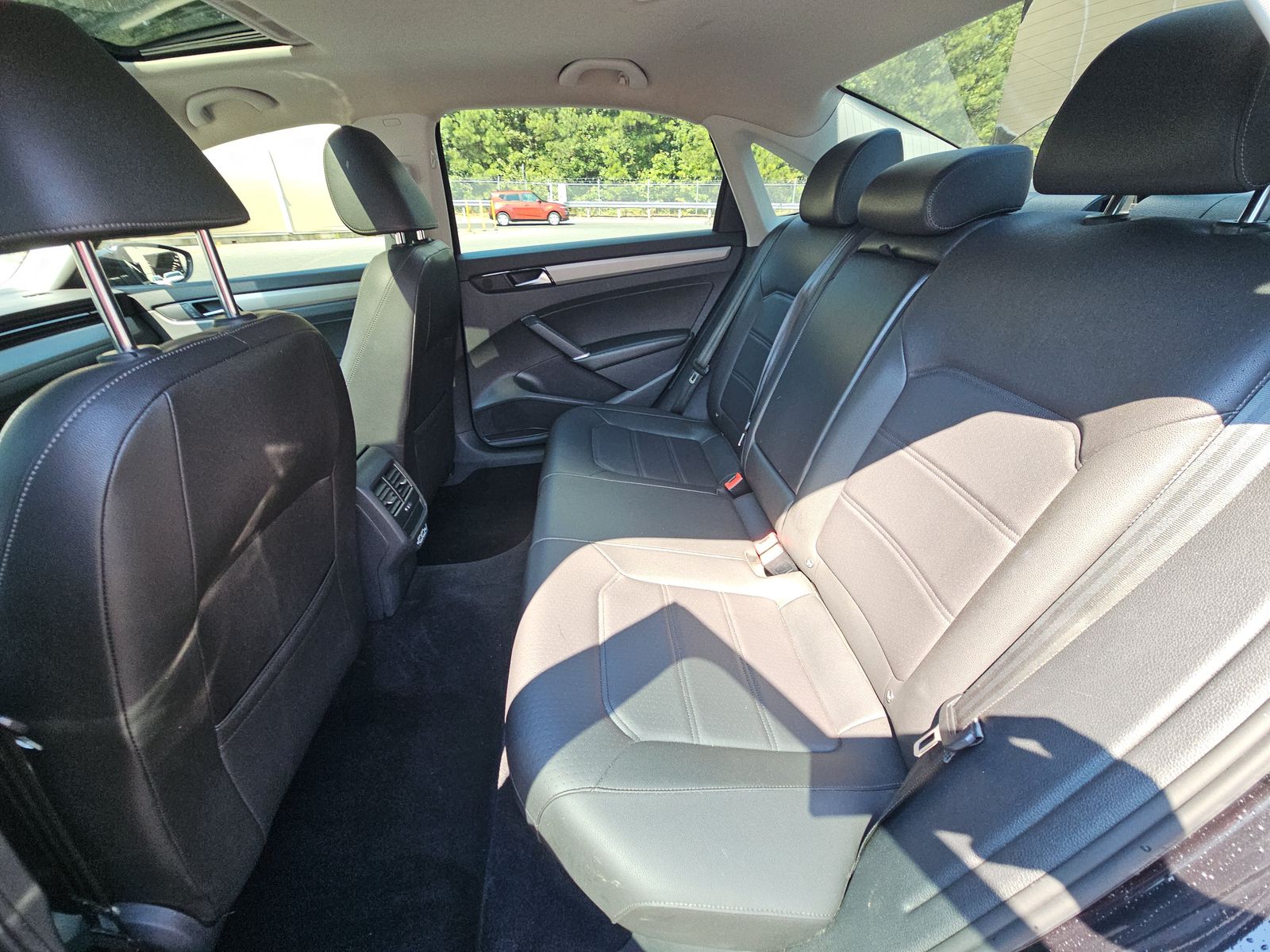 2021 Volkswagen Passat 2.0T SE FWD