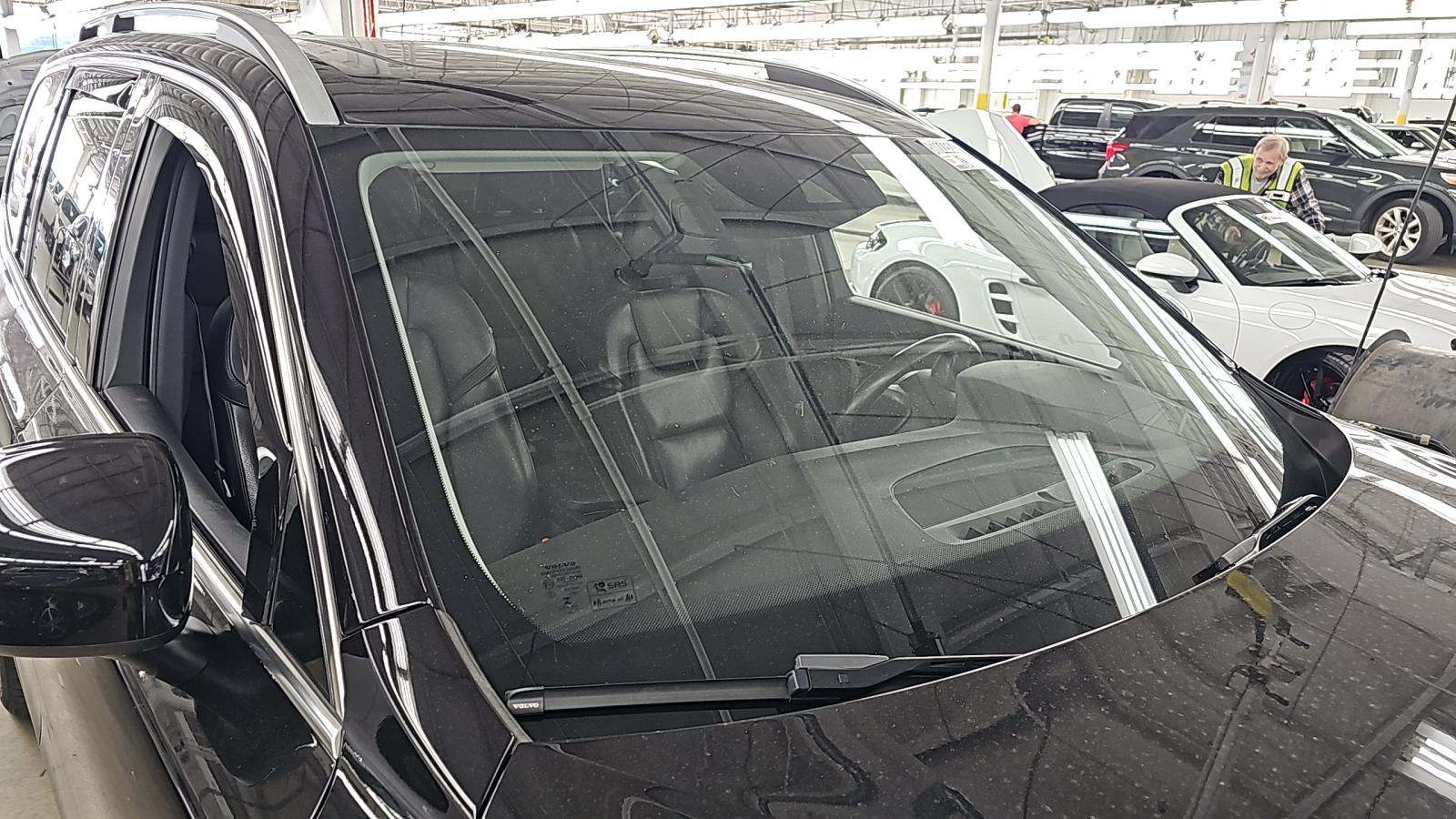 2018 Volvo XC90 T5 Momentum AWD