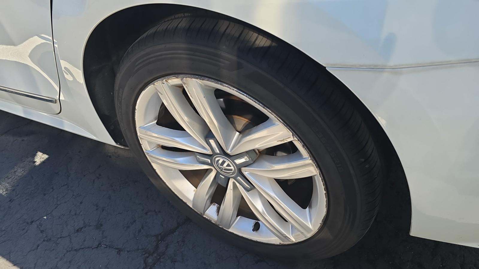 2017 Volkswagen Passat 1.8T SE FWD