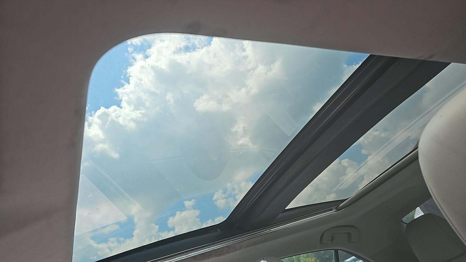 2020 Toyota Camry XSE FWD