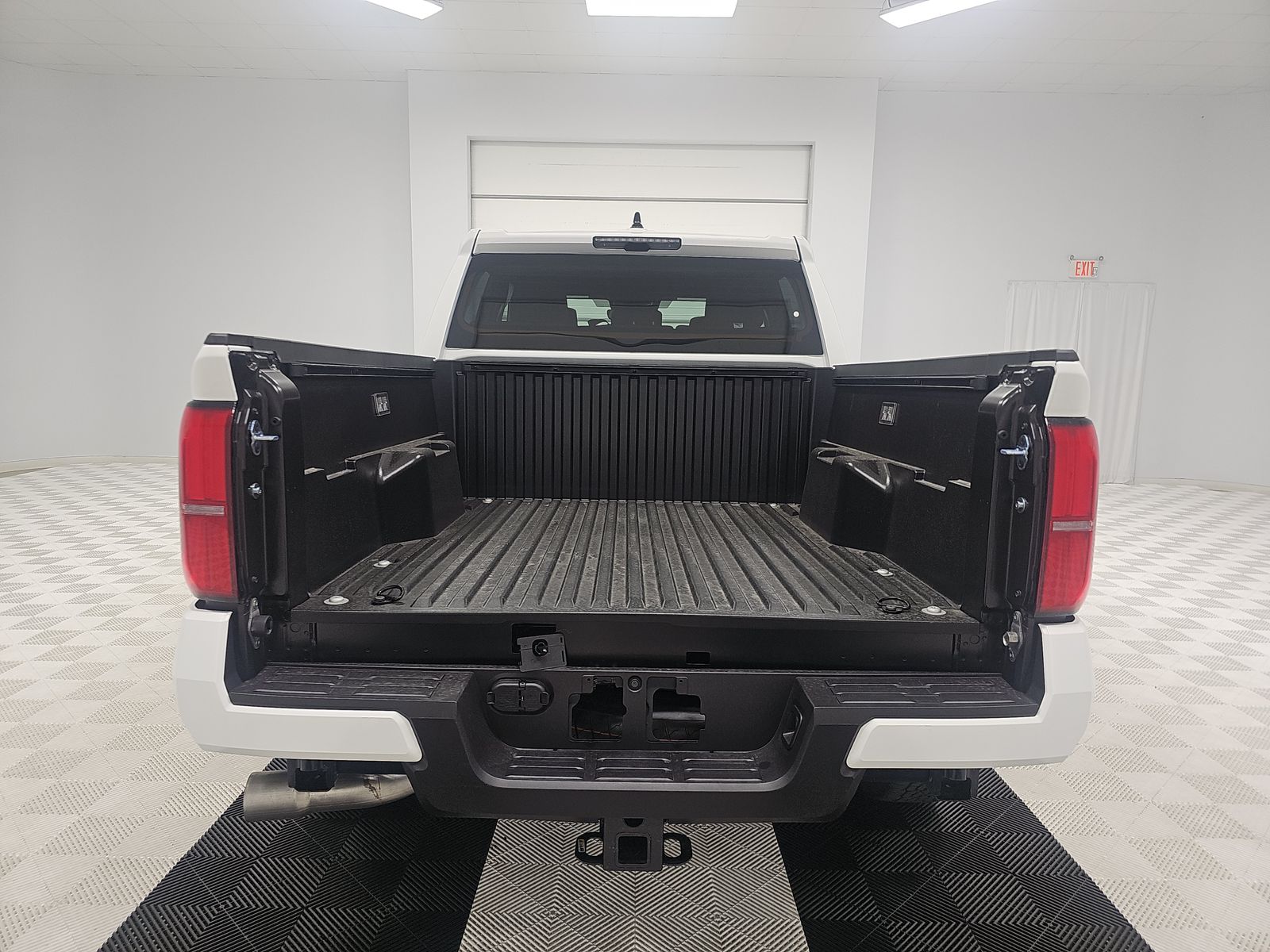 2025 Toyota Tacoma TRD Off-Road AWD