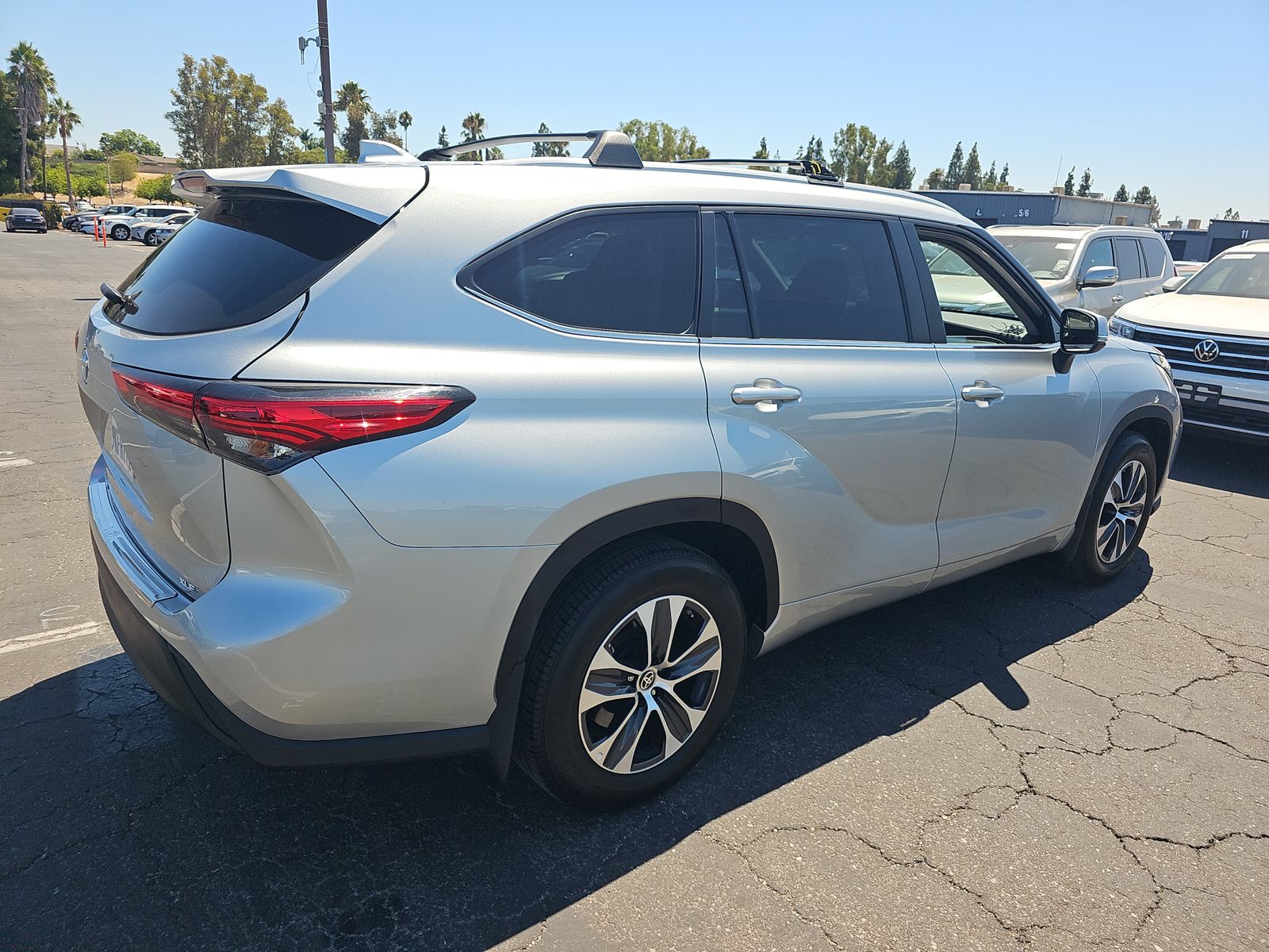 2023 Toyota Highlander XLE FWD