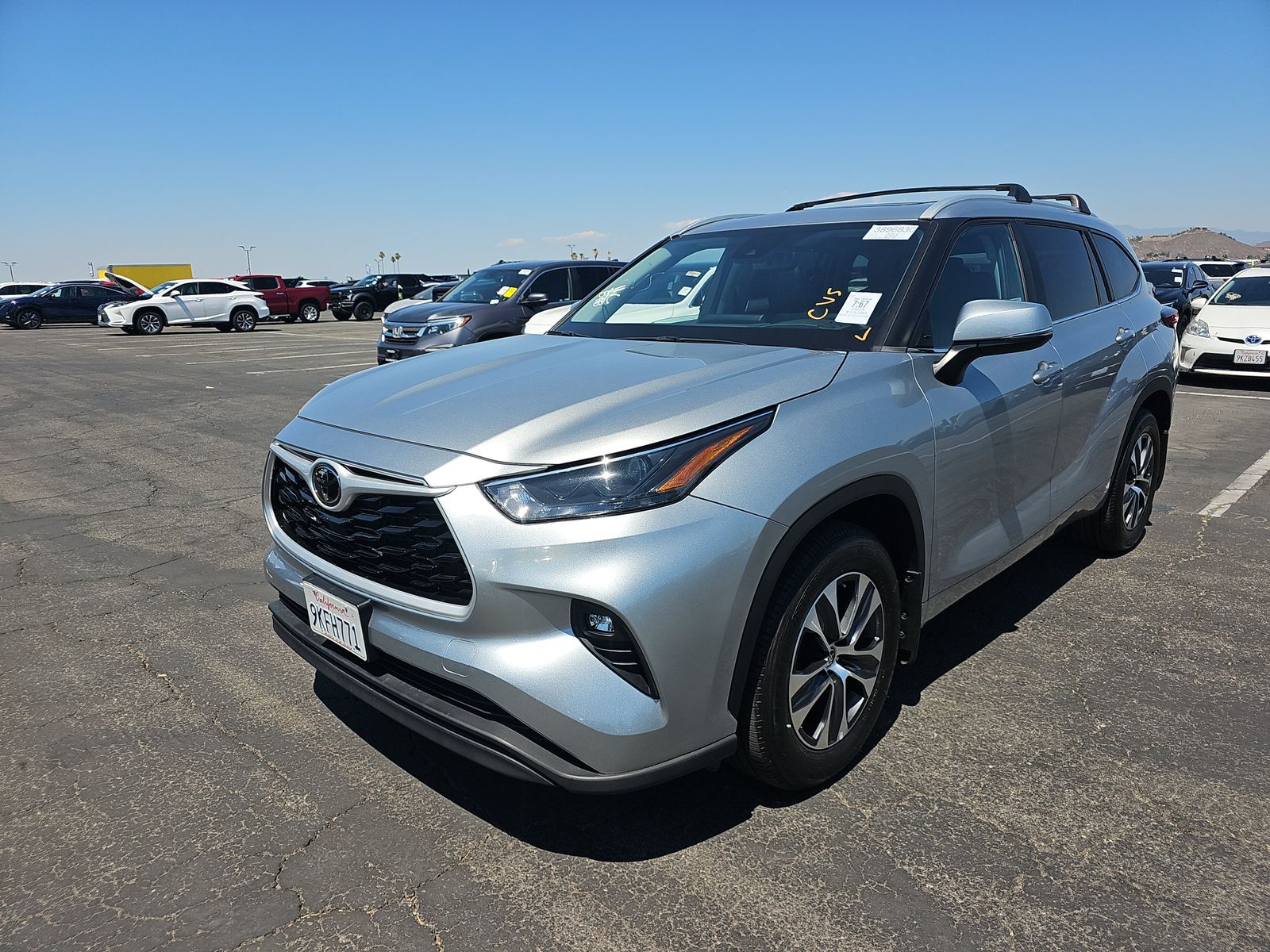 2023 Toyota Highlander XLE FWD
