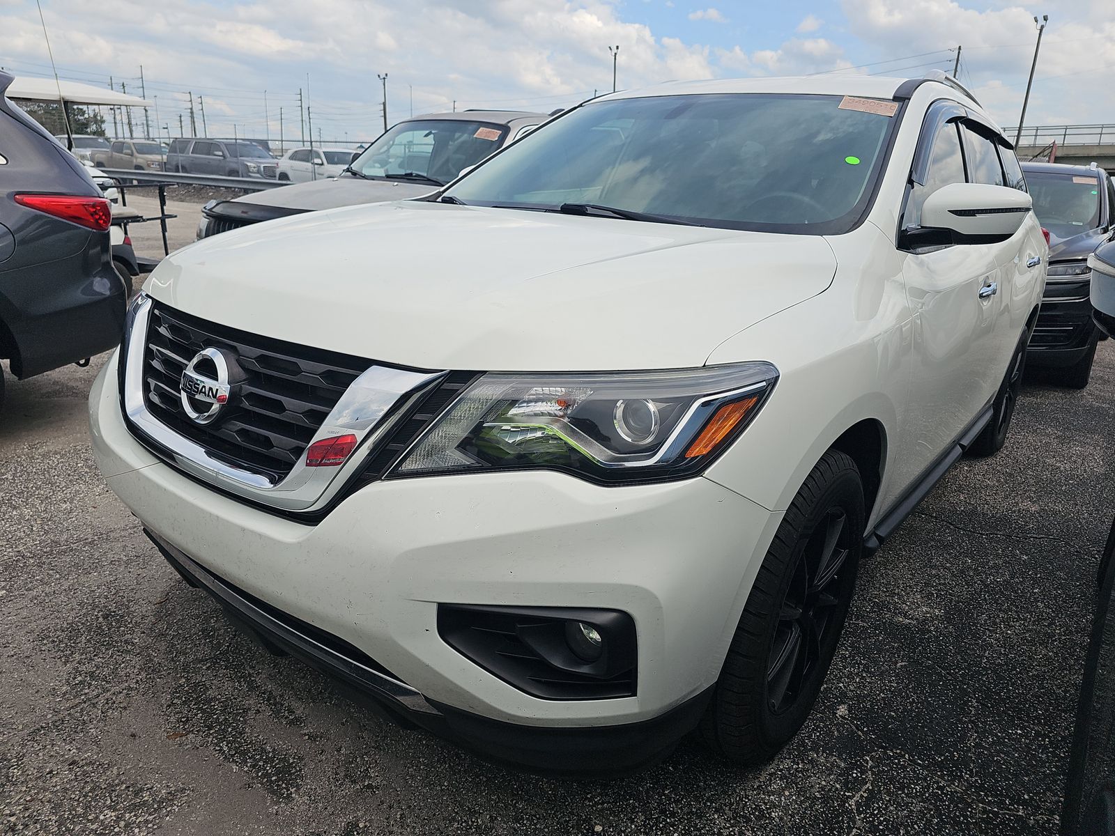 2019 Nissan Pathfinder SV FWD
