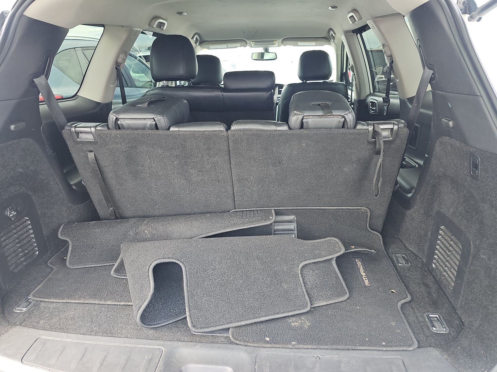 2019 Nissan Pathfinder SV FWD