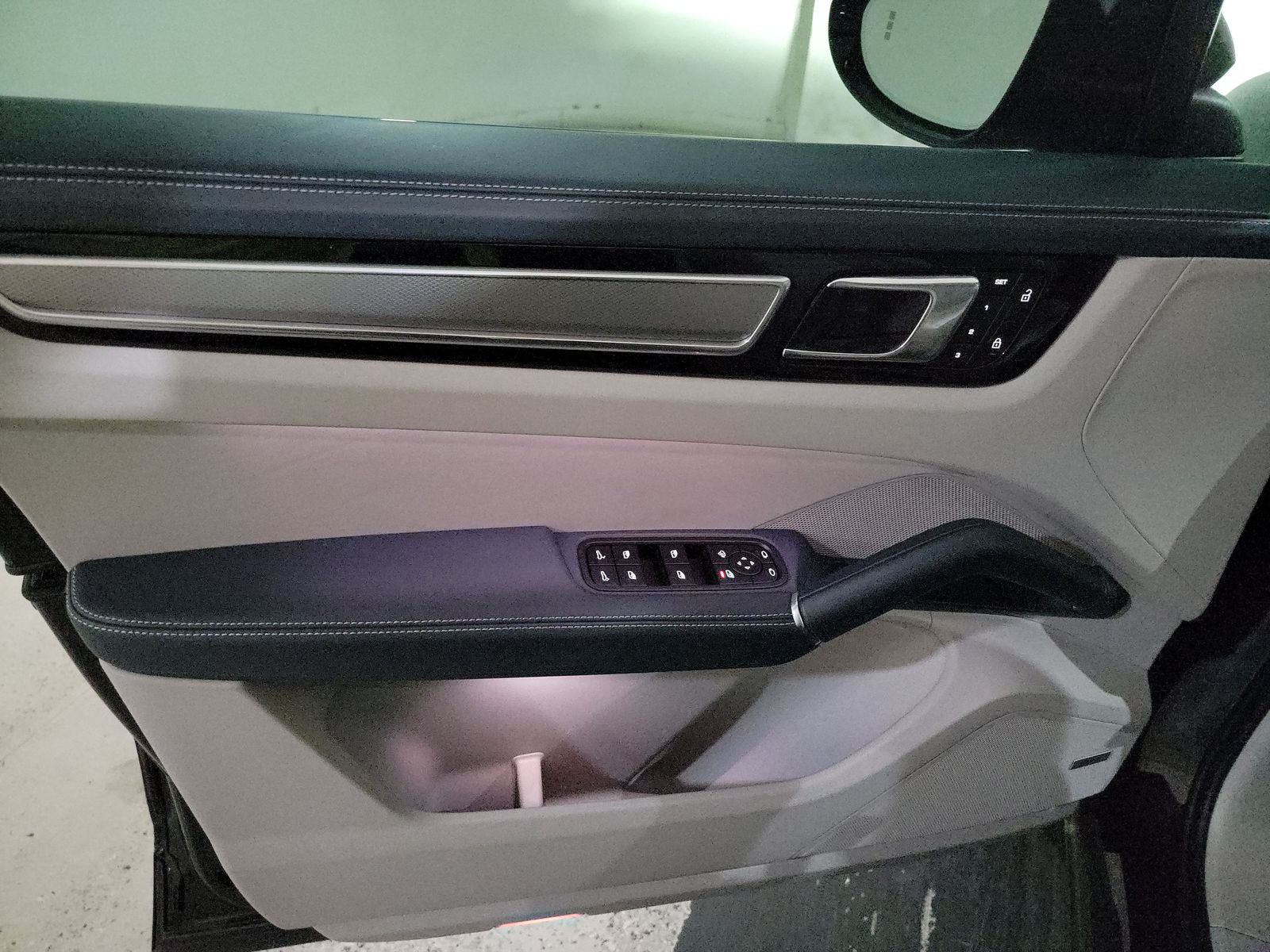 2022 Porsche Cayenne S Platinum Edition AWD