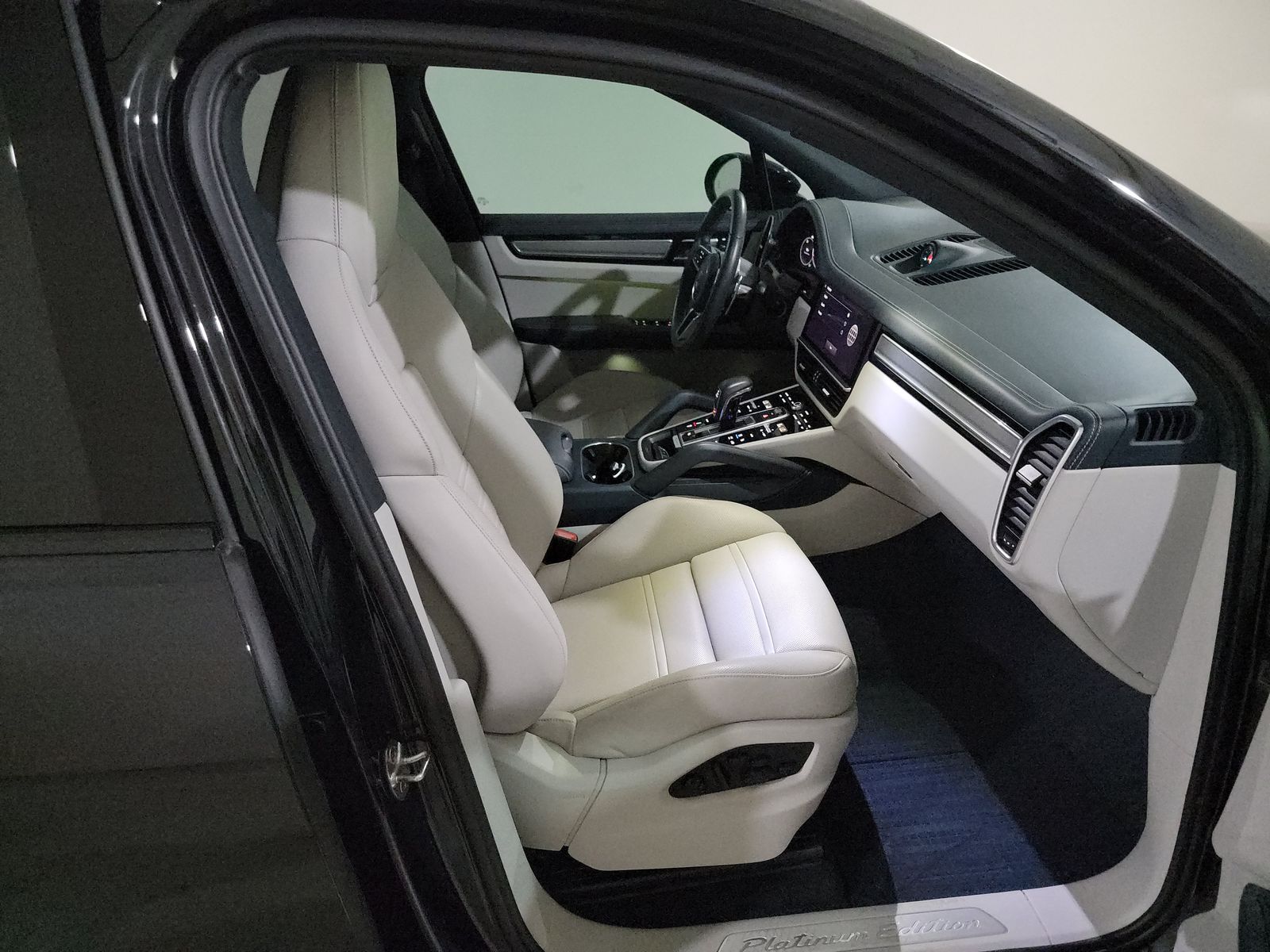 2022 Porsche Cayenne S Platinum Edition AWD